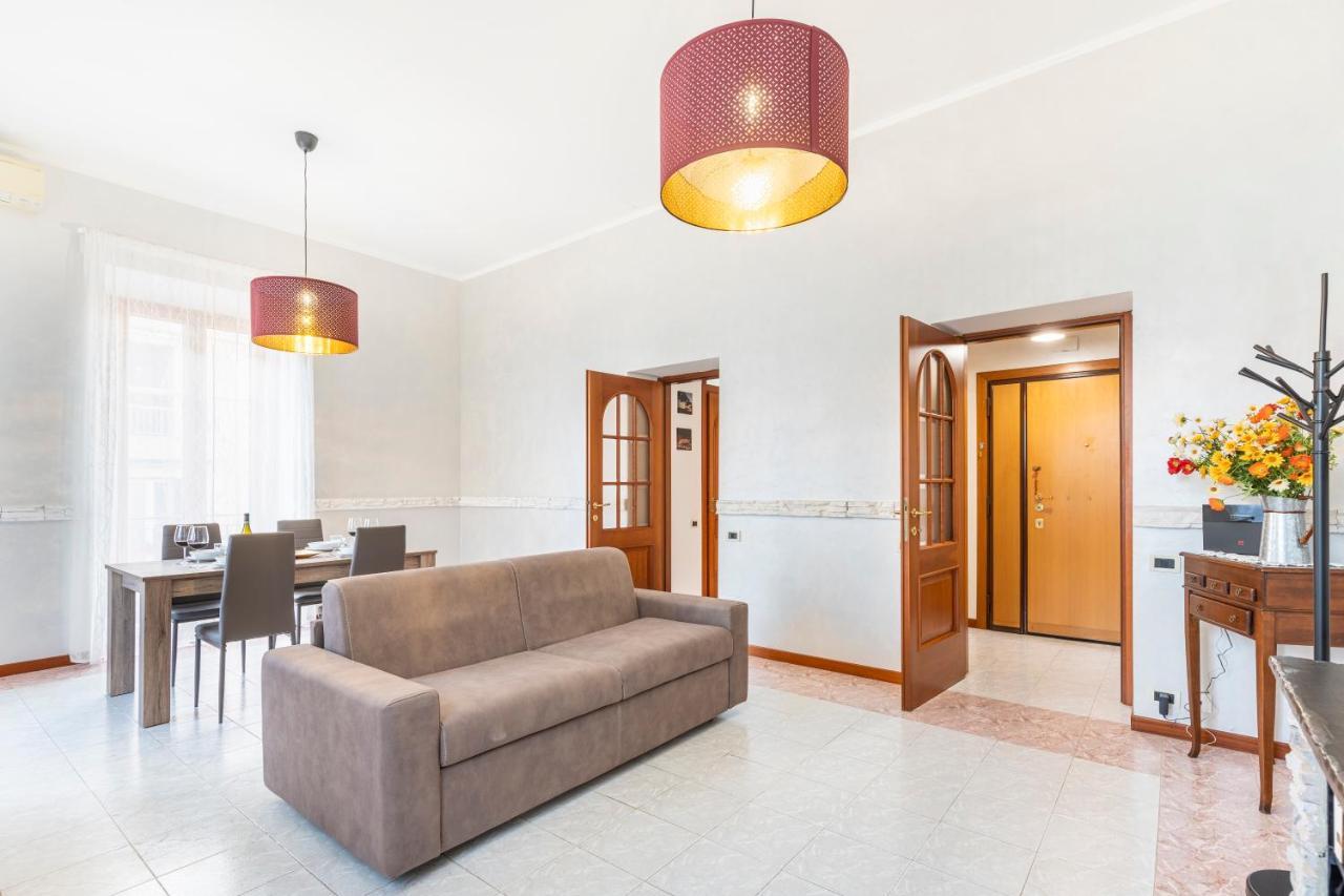 Hostly - Domus Happya - Dream In The Appia Antica Park Apartment Рим Екстериор снимка