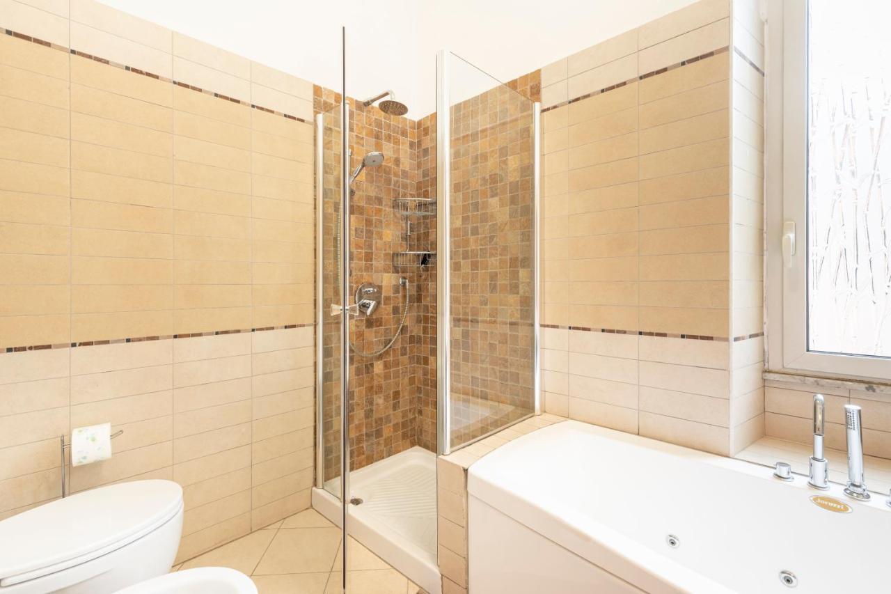 Hostly - Domus Happya - Dream In The Appia Antica Park Apartment Рим Екстериор снимка