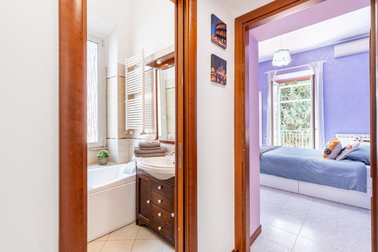 Hostly - Domus Happya - Dream In The Appia Antica Park Apartment Рим Екстериор снимка