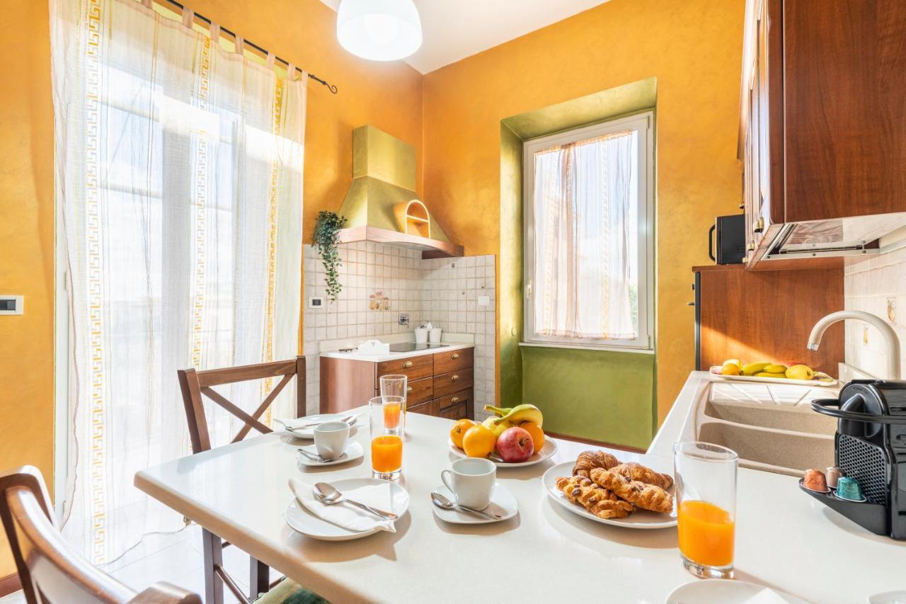 Hostly - Domus Happya - Dream In The Appia Antica Park Apartment Рим Екстериор снимка